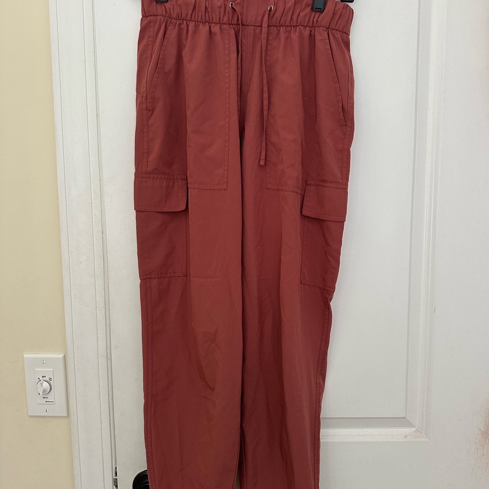 Old Navy Women's Rust Cargo Joggers